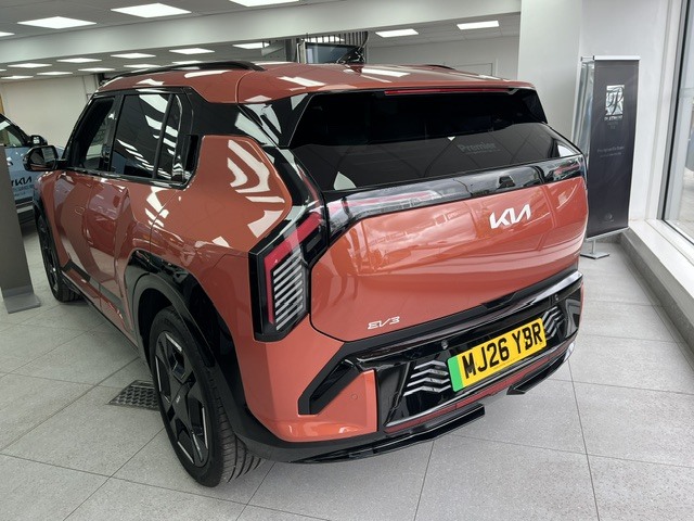 Kia EV3 Gt-line Orange #2