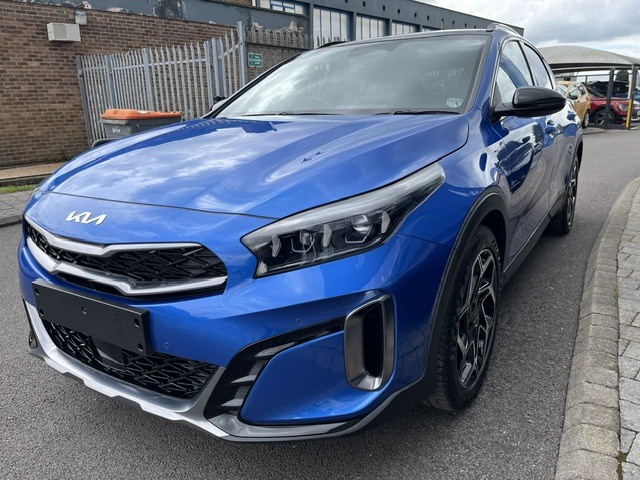 Kia Xceed Hatchback Blue #2