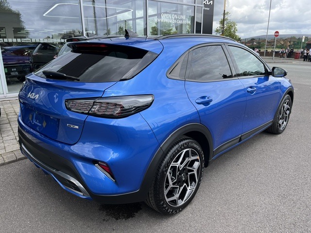 Kia Xceed Hatchback Blue #4