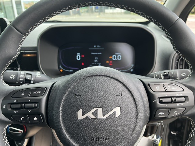 Kia Picanto Hatchback White #6