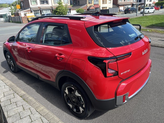 Kia Stonic Pure 1.0 T-gdi 98 Bhp 6 Speed Red #5