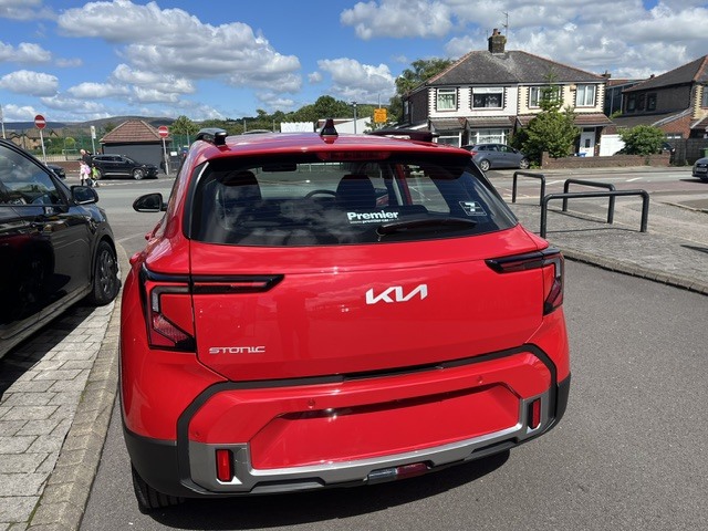 Kia Stonic Pure 1.0 T-gdi 98 Bhp 6 Speed Red #4