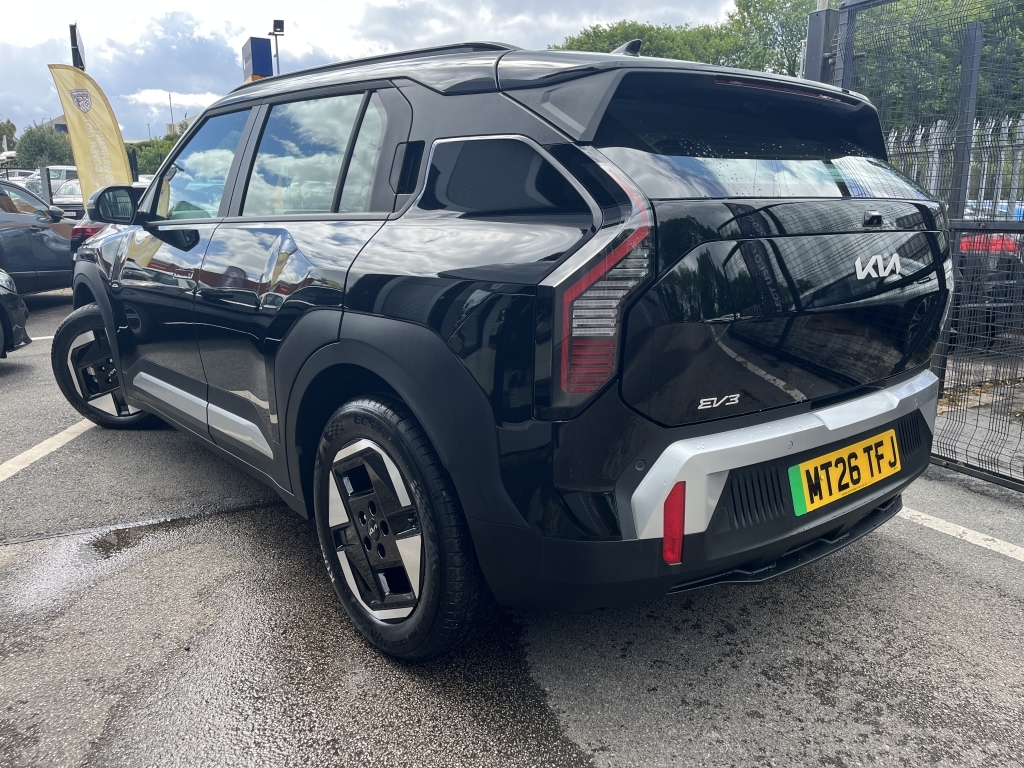 Kia EV3 Air Black #2