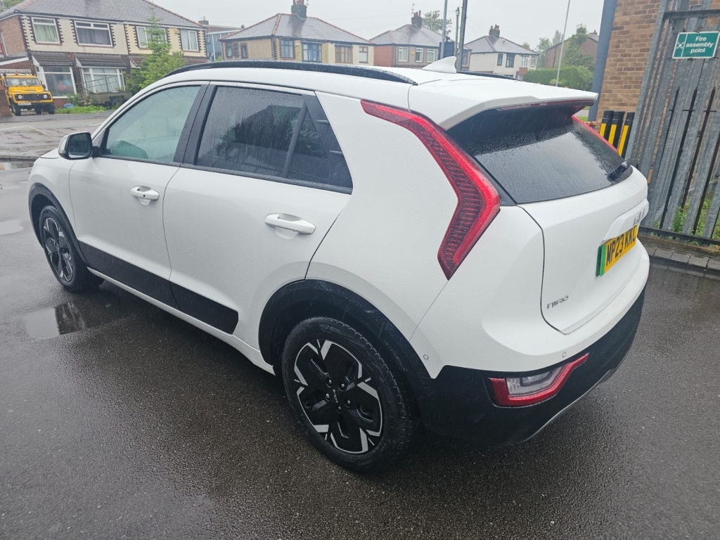 Kia Niro 4 White #4