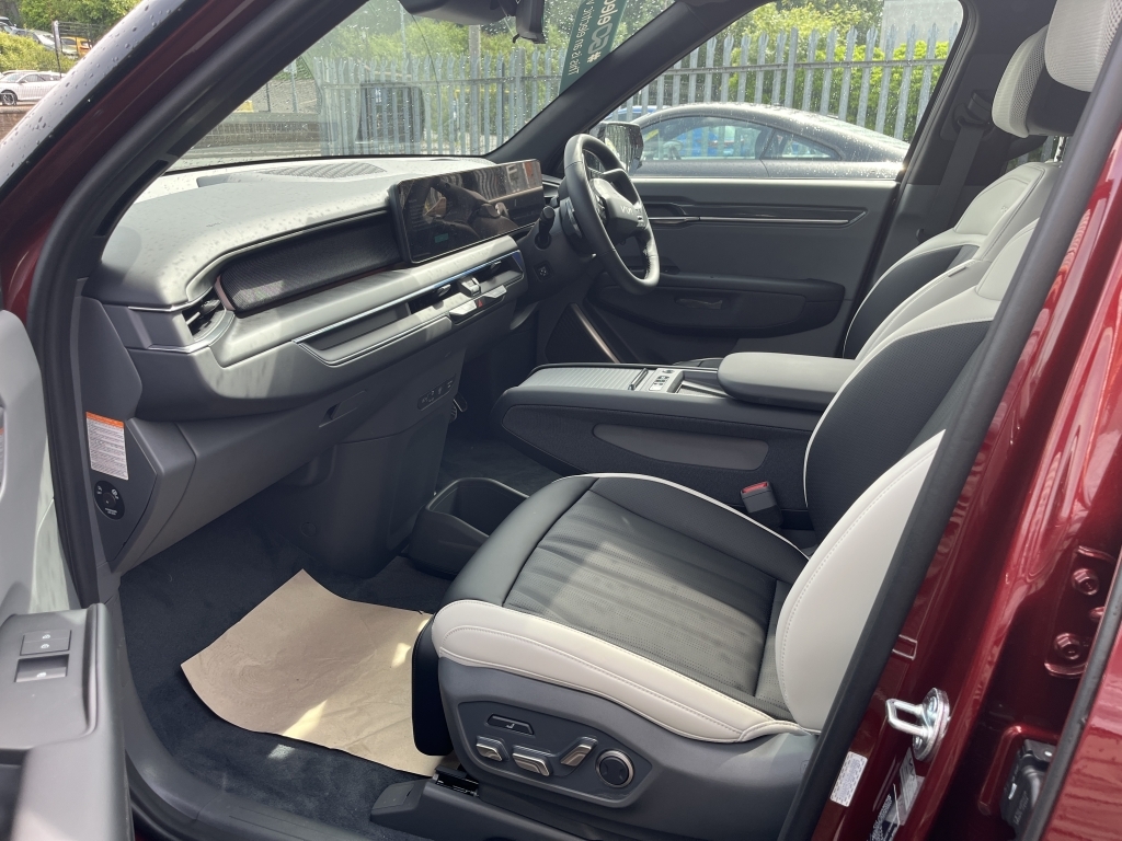 Kia EV9 Gt-line S Red #4