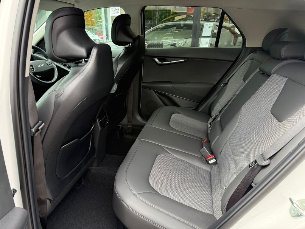 Kia Niro 1.6H Gdi Evolve Dct Euro 6 Ss White #17