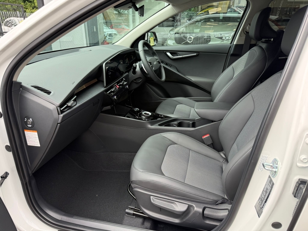 Kia Niro 1.6H Gdi Evolve Dct Euro 6 Ss White #16