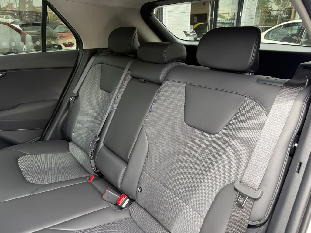 Kia Niro 1.6H Gdi Evolve Dct Euro 6 Ss White #18