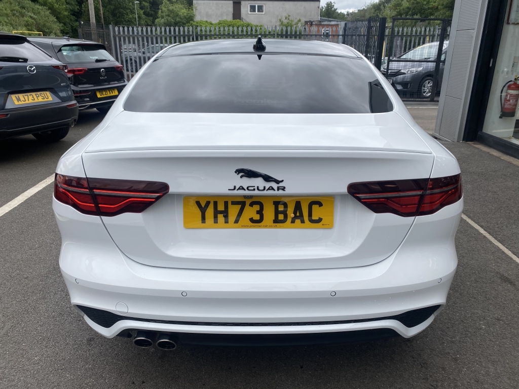 Jaguar XE 2.0 R-dynamic Se Black White #5
