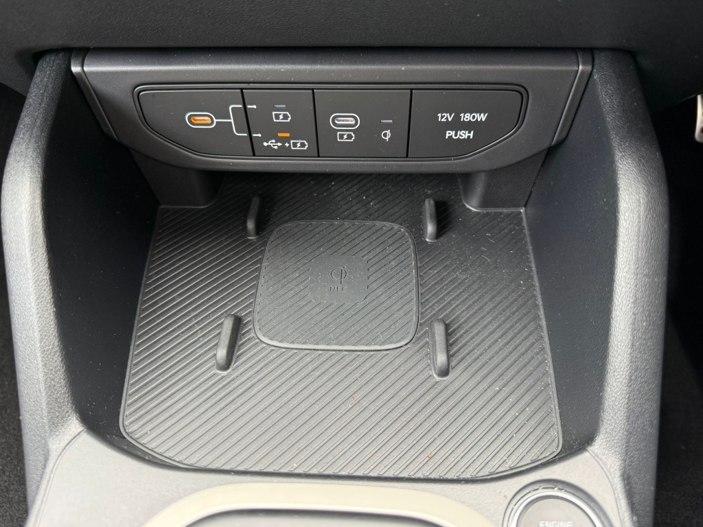 Kia  81.4Kwh Gt-line Black #38