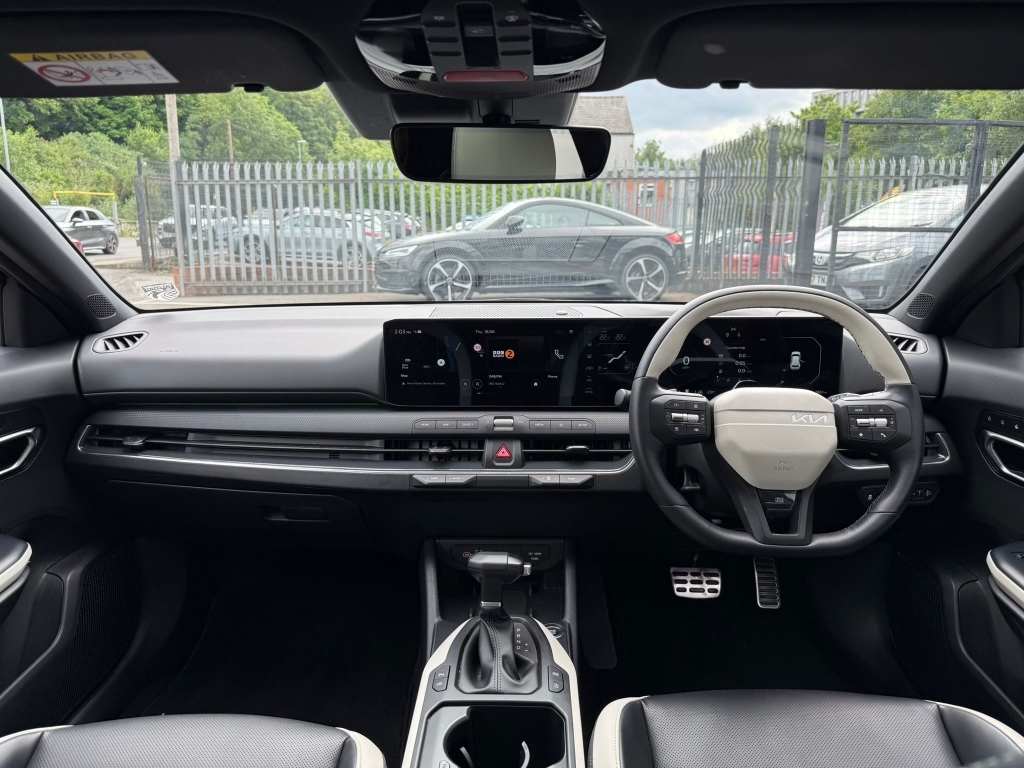 Kia  81.4Kwh Gt-line Black #19