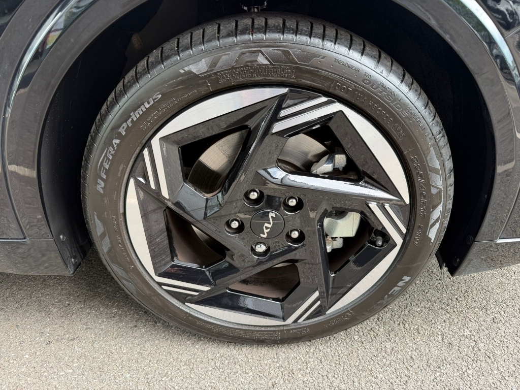 Kia  81.4Kwh Gt-line Black #9