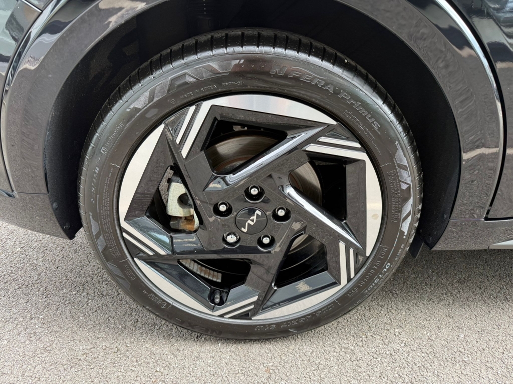 Kia  81.4Kwh Gt-line Black #11