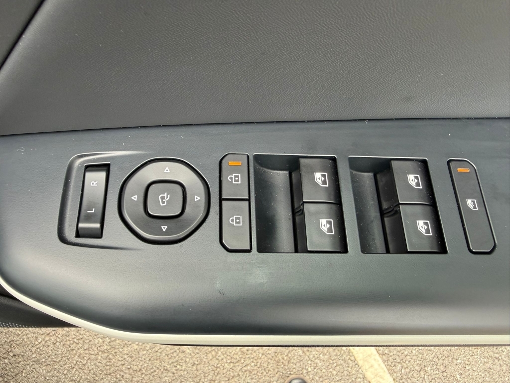 Kia  81.4Kwh Gt-line Black #21