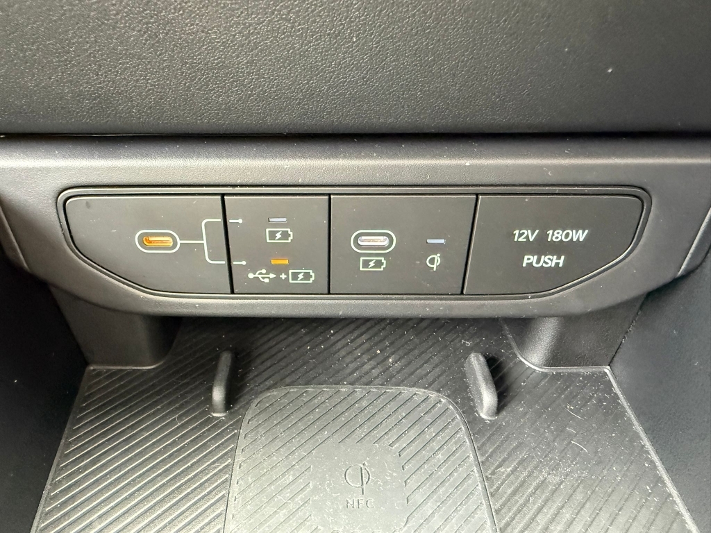 Kia  81.4Kwh Gt-line Black #37