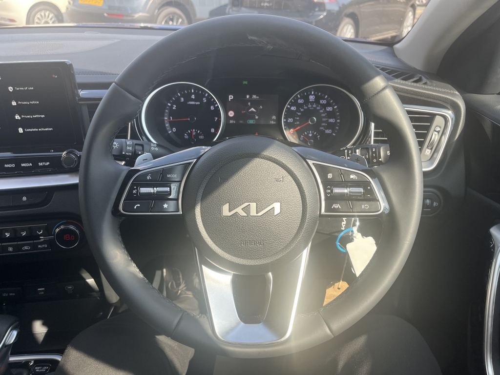 Kia Xceed 1.6 T Gdi Gt Line S Suv Dct White #19