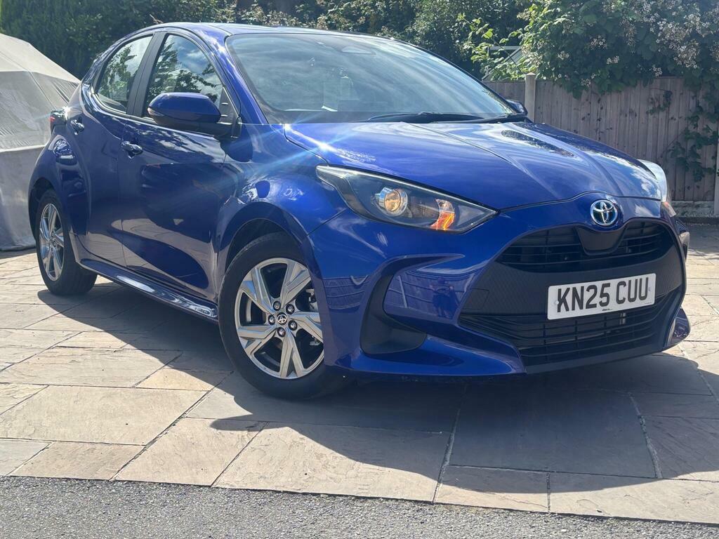 Toyota Yaris Icon Black #8