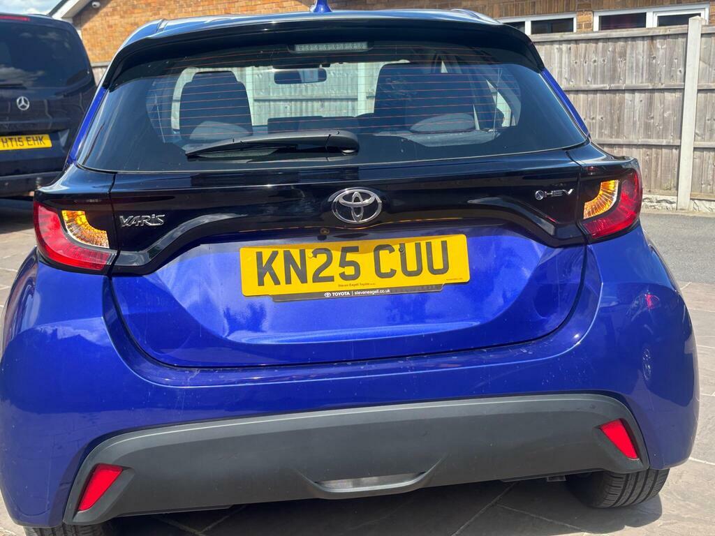 Toyota Yaris Icon Black #13