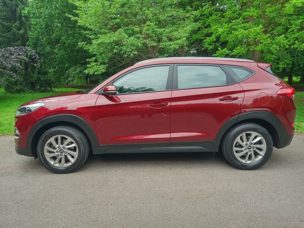 Hyundai Tucson 1.7 Tucson Se Nav 1.7 D 116Ps Bd Fss Red #3