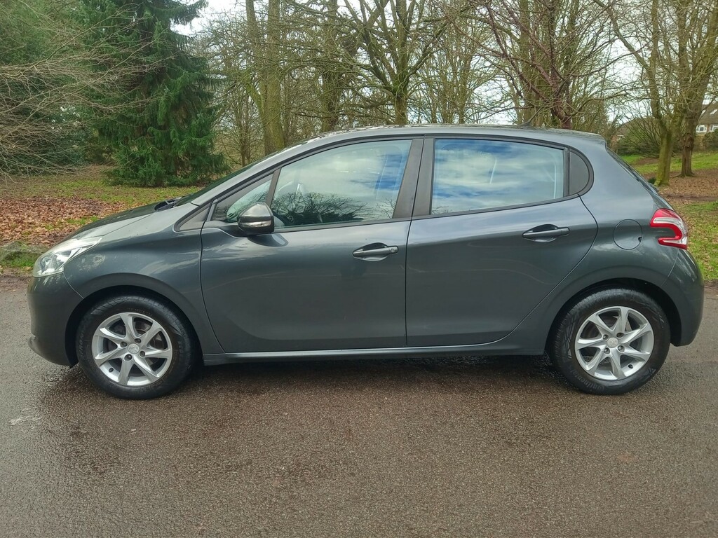 Peugeot 208 1.2 Puretech Active Grey #3