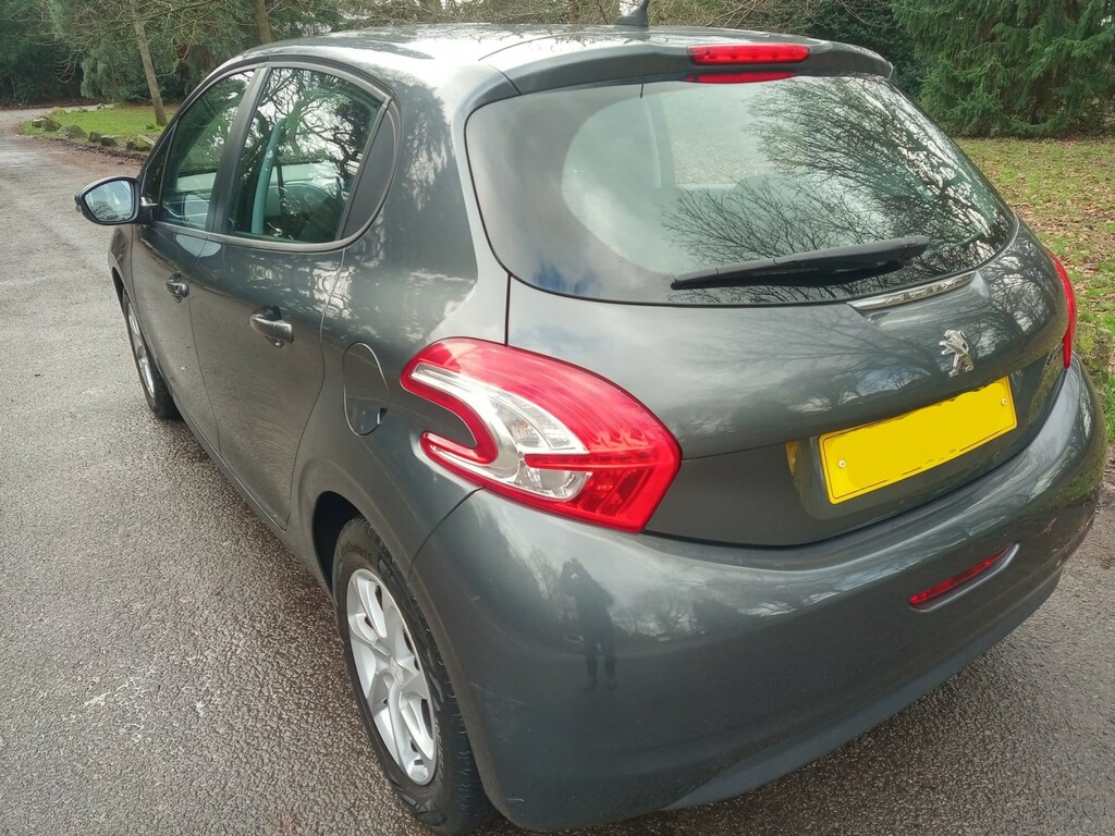 Peugeot 208 1.2 Puretech Active Grey #4