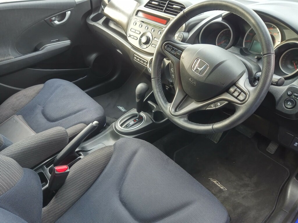 Honda Jazz 1.4 I-vtec Es Plus Cvt Blue #9