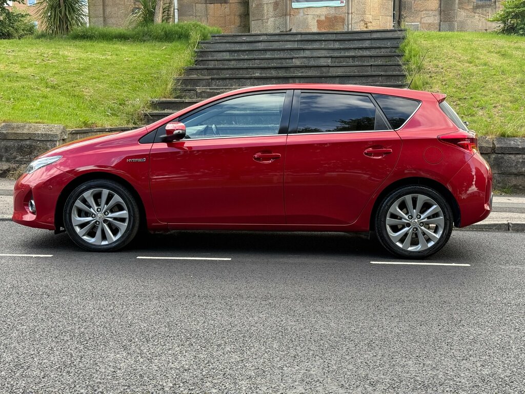 Toyota Auris 1.8 Vvt-h Excel Hatchback Hybrid Cvt Eu FP13OFG Red #4