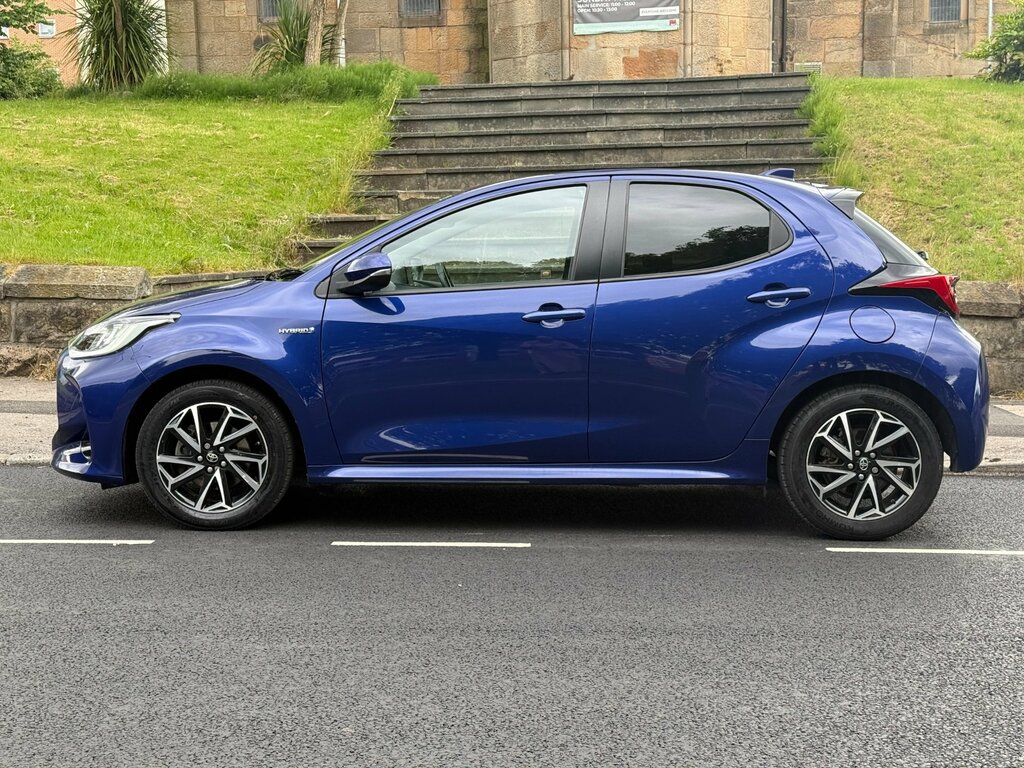 Toyota Yaris 1.5 Vvt-h Design Hatchback Hybrid E-cvt YM21XUW Blue #4