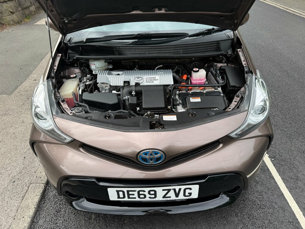 Toyota Prius+ 1.8 Vvti Excel Tss Cvt Silver #52