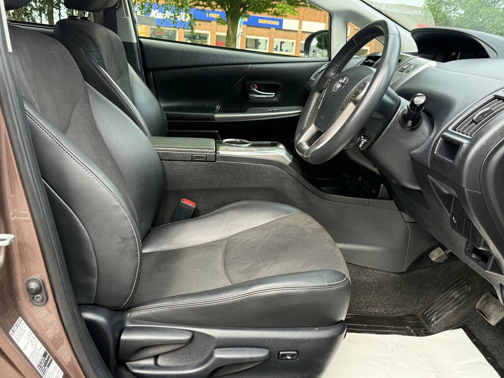 Toyota Prius+ 1.8 Vvti Excel Tss Cvt Silver #11