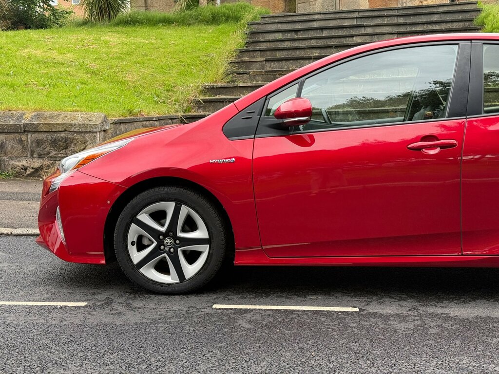Toyota Prius 1.8 Excel Hybrid Hatchback Red #58