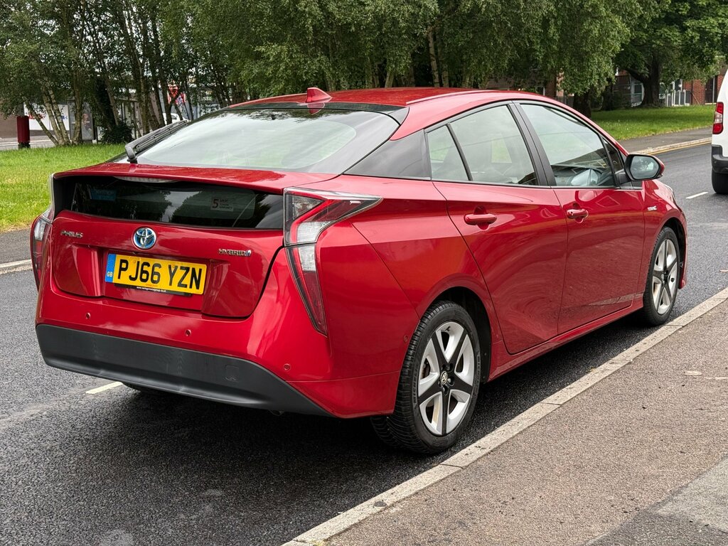 Toyota Prius 1.8 Vvt-h Excel Hatchback Hybrid Cvt Eu Red #6