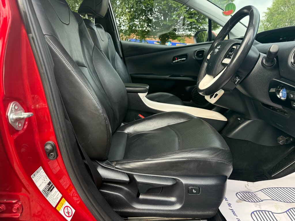 Toyota Prius Prius Excel Vvt-i Cvt Red #11