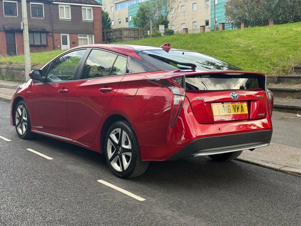Toyota Prius Prius Excel Vvt-i Cvt Red #8