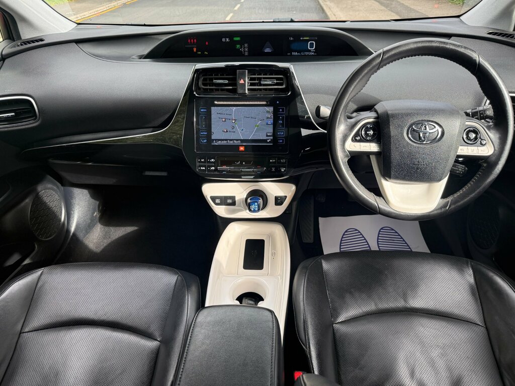 Toyota Prius Prius Excel Vvt-i Cvt Red #17
