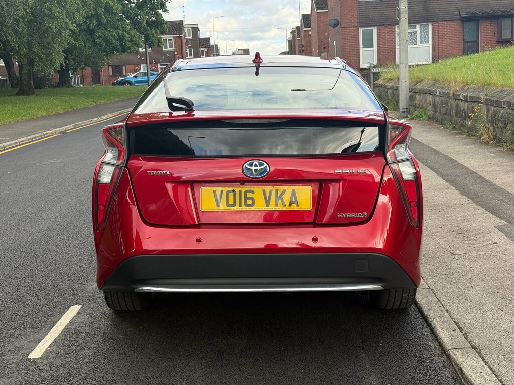 Toyota Prius Prius Excel Vvt-i Cvt Red #7
