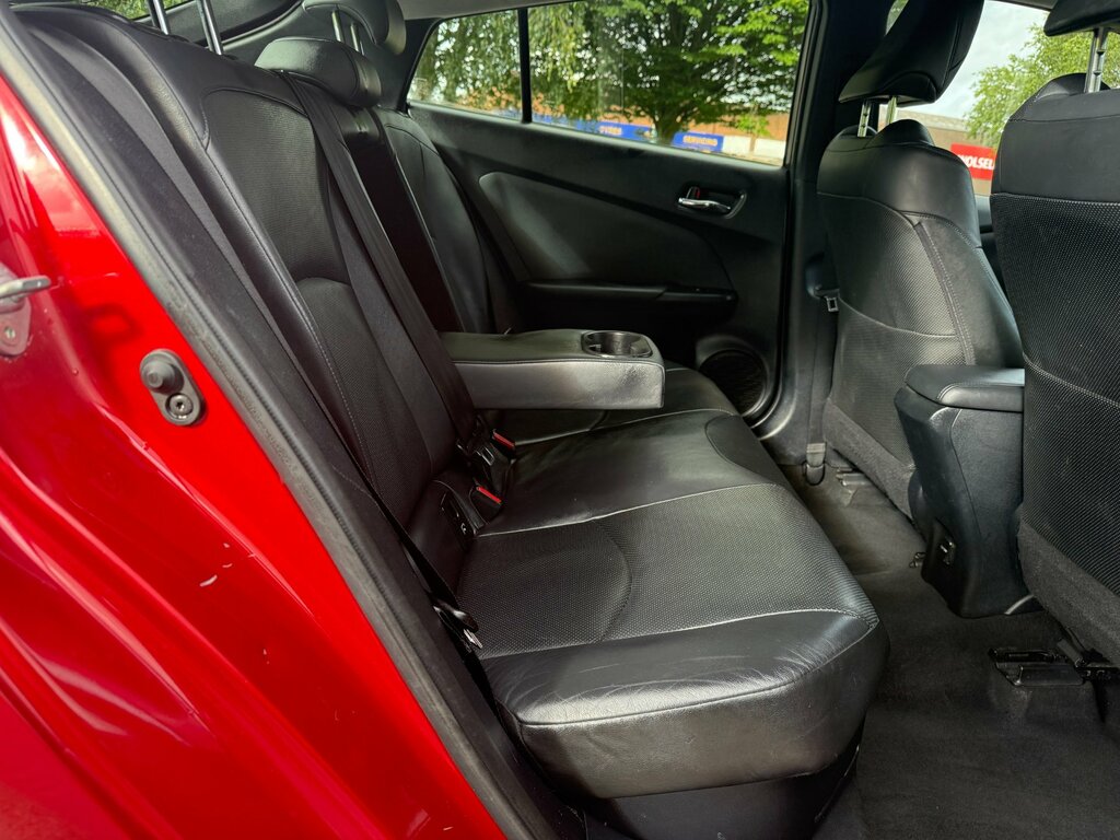 Toyota Prius Prius Excel Vvt-i Cvt Red #12