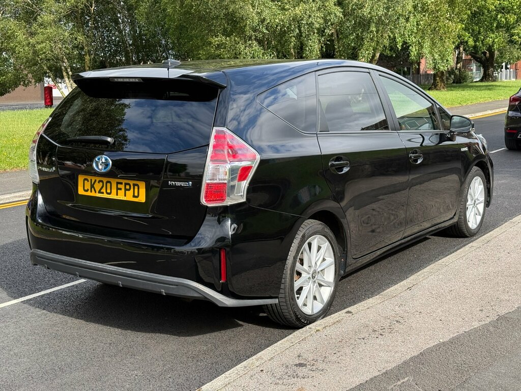 Toyota Prius+ Excel Red #8