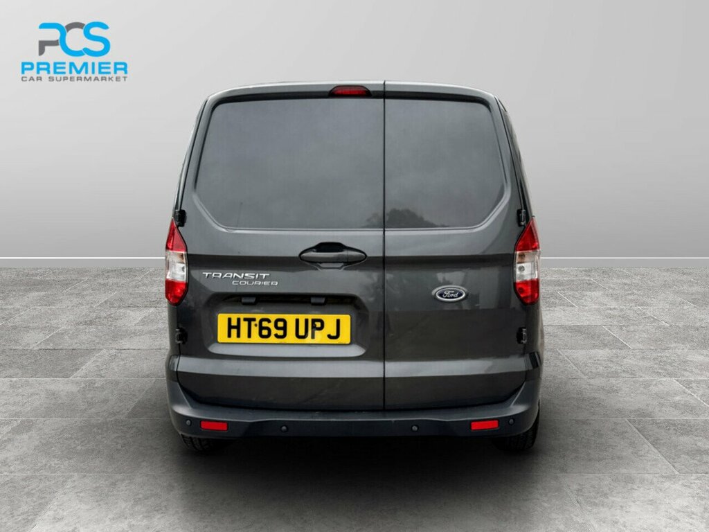 Ford Transit Courier Ecoboost Limited Grey #3