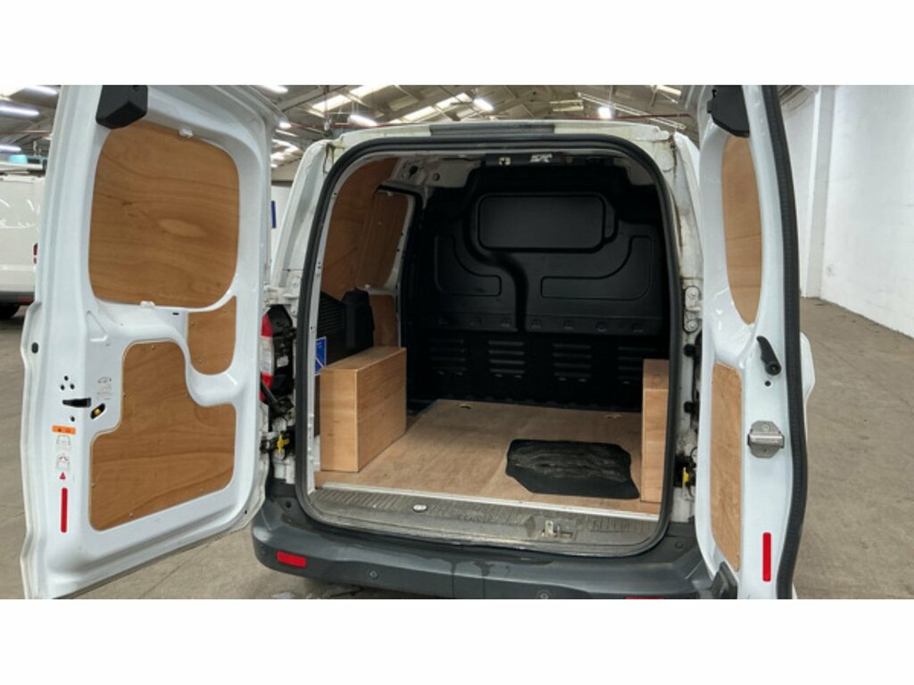 Ford Transit Courier Ecoboost Leader White #5