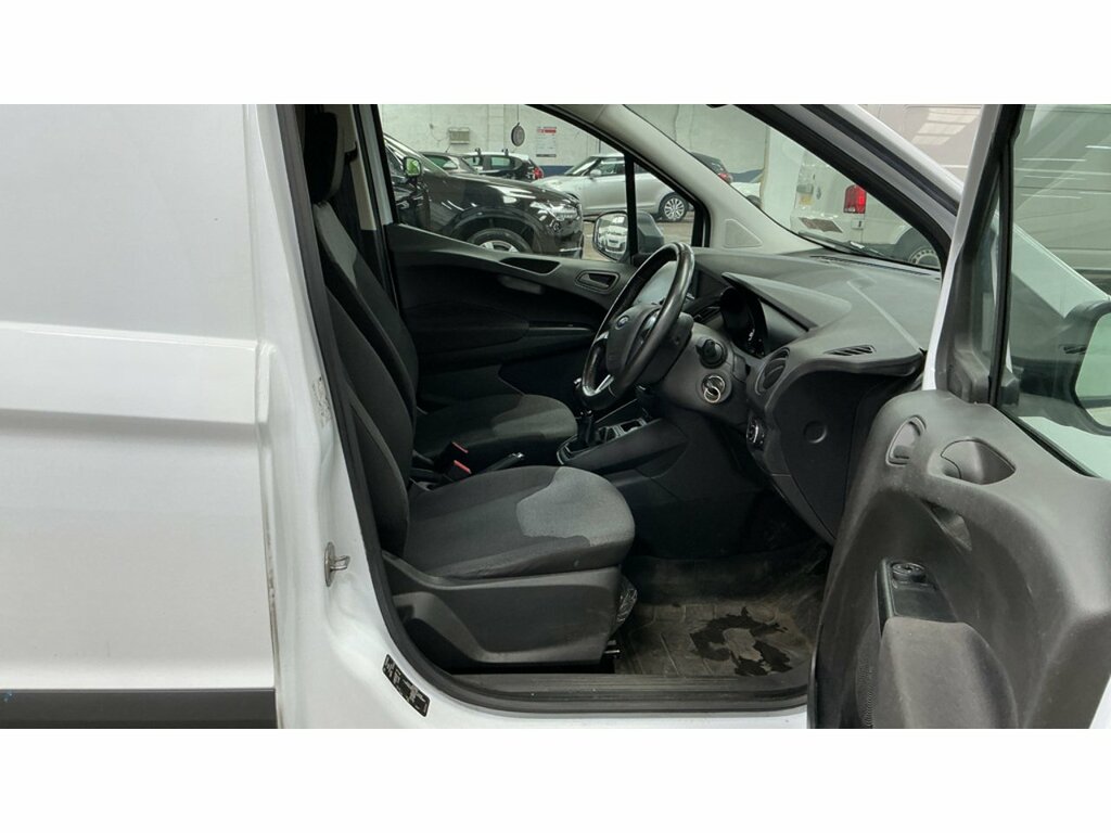 Ford Transit Courier Ecoboost Leader White #3
