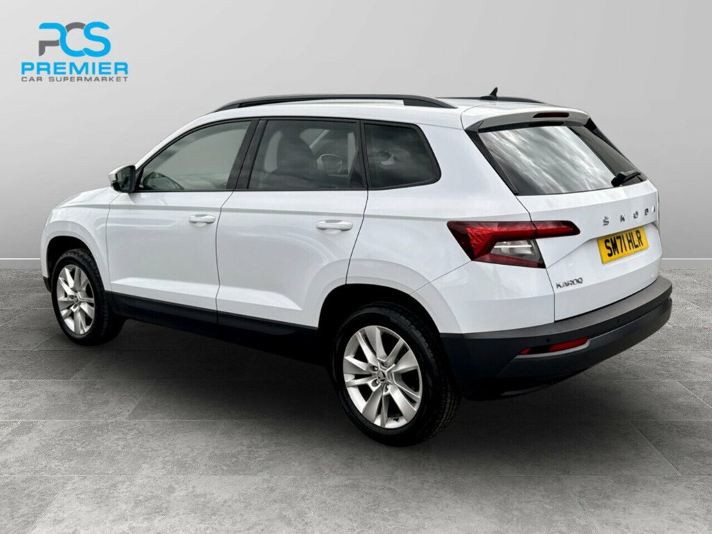 Skoda Karoq Tsi Act Se Technology SM71HLR White #2