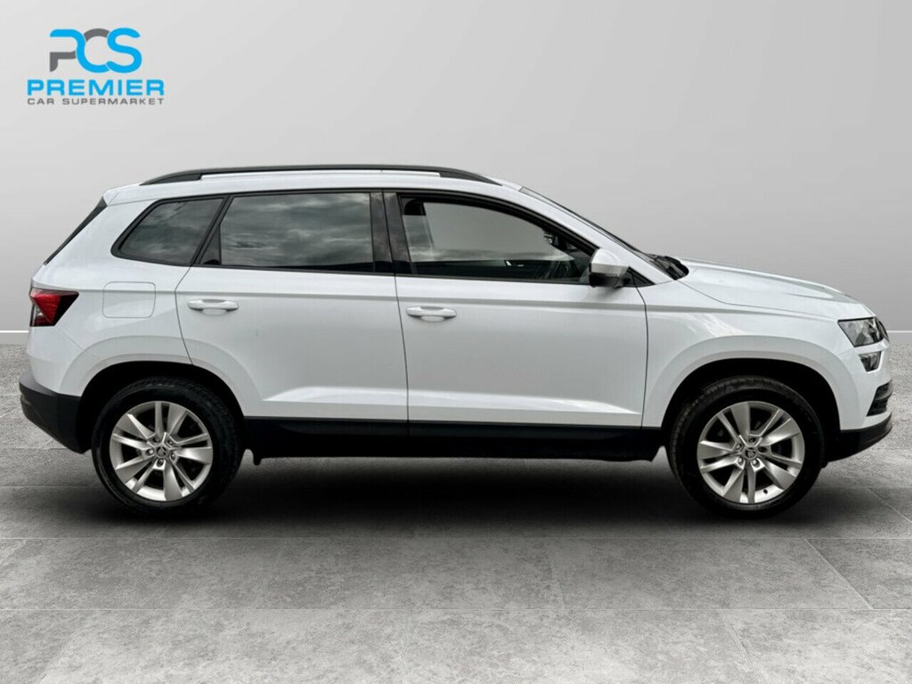 Skoda Karoq Tsi Act Se Technology SM71HLR White #5