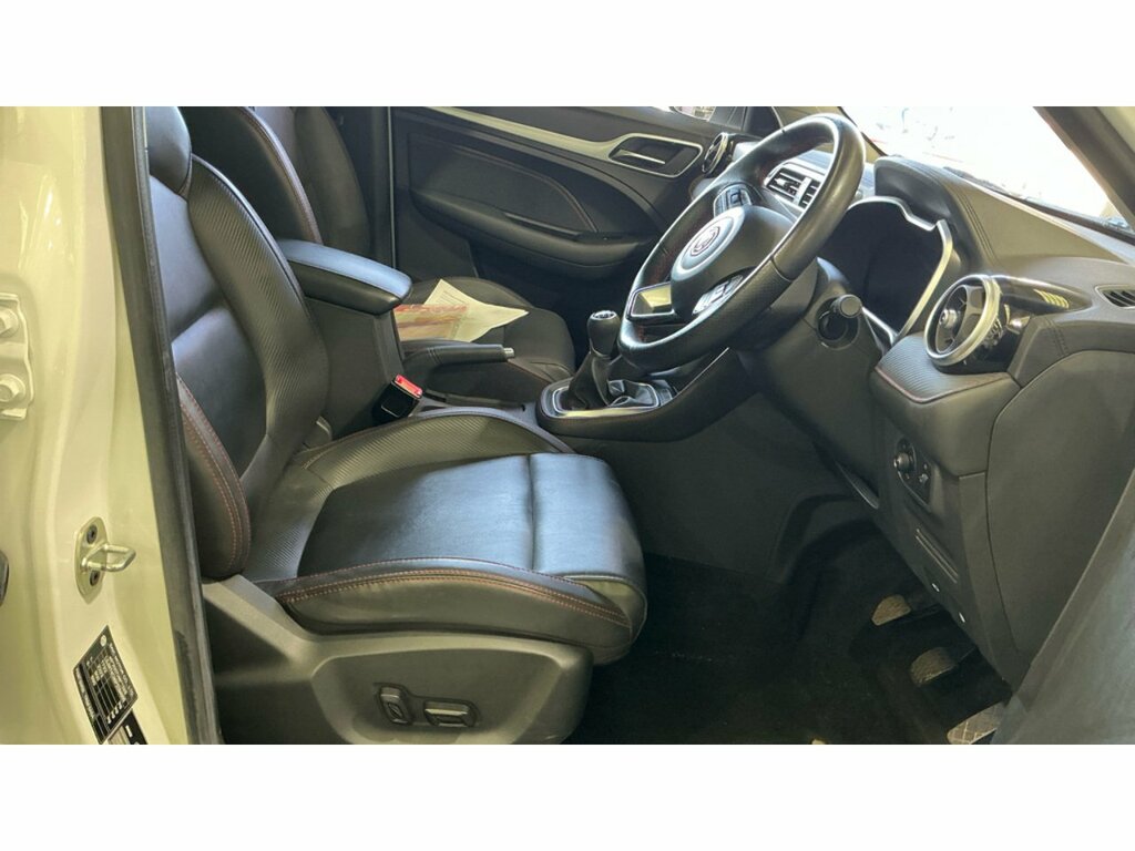 MG ZS T-gdi Exclusive White #3