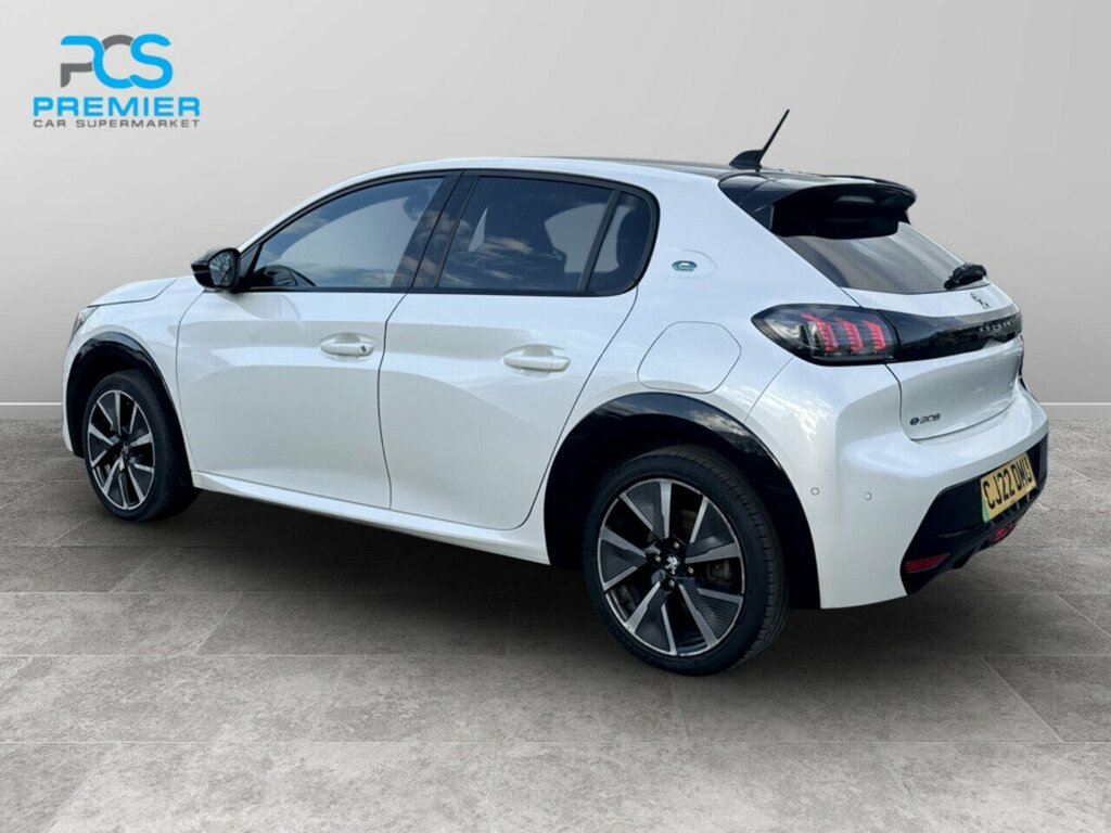 Peugeot e-208 Gt White #5