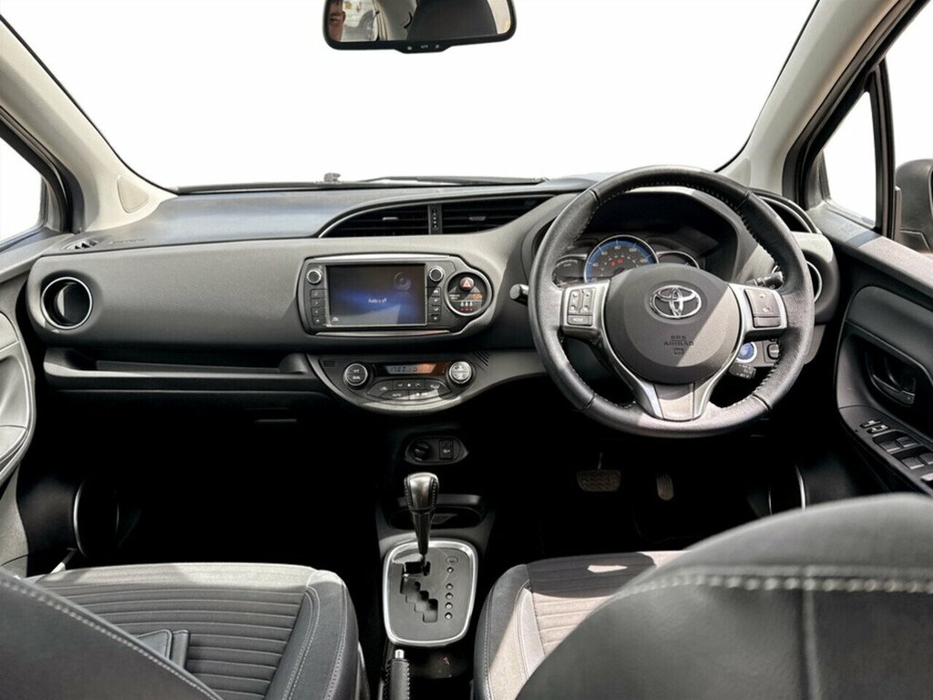 Toyota Yaris 1.5 Hybrid Active Cvt Red #7