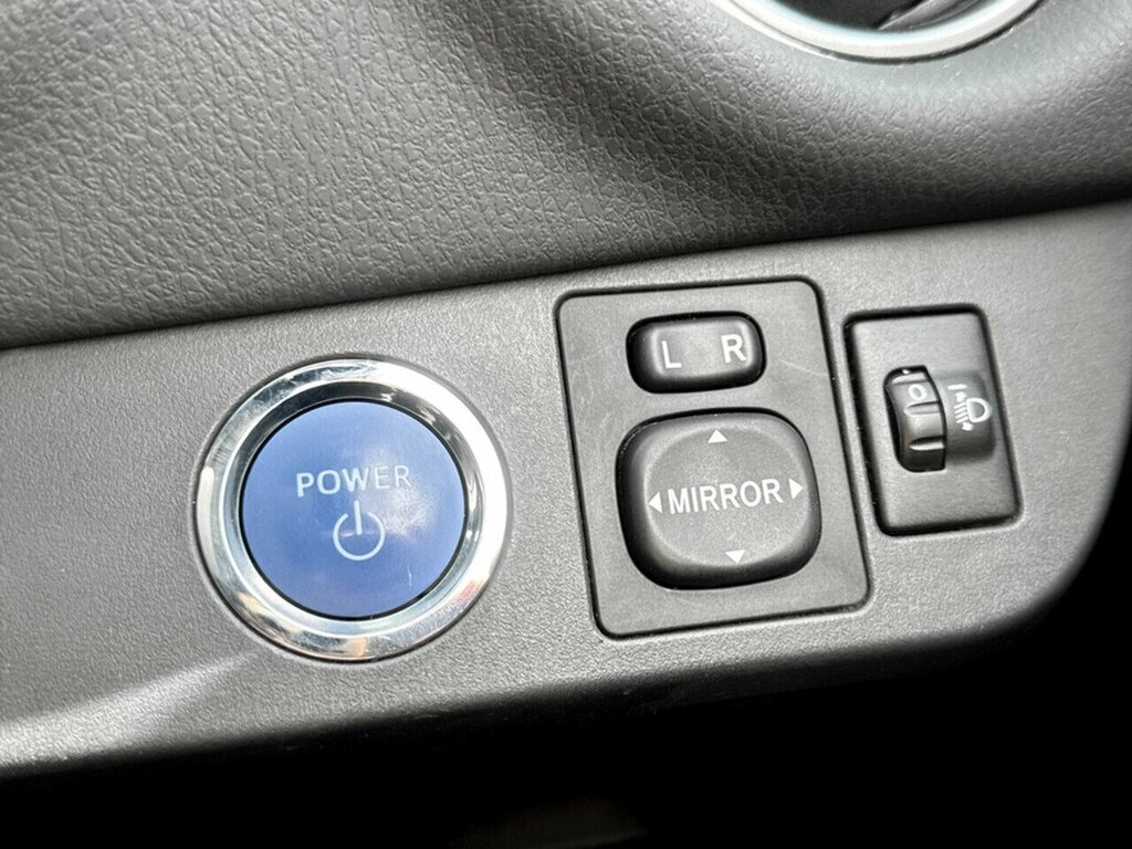 Toyota Yaris 1.5 Hybrid Active Cvt Red #10
