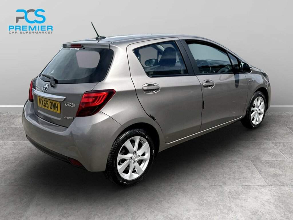Toyota Yaris 1.5 Hybrid Active Cvt Red #14