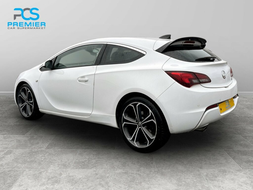 Vauxhall Astra GTC I Turbo Limited Edition White #5