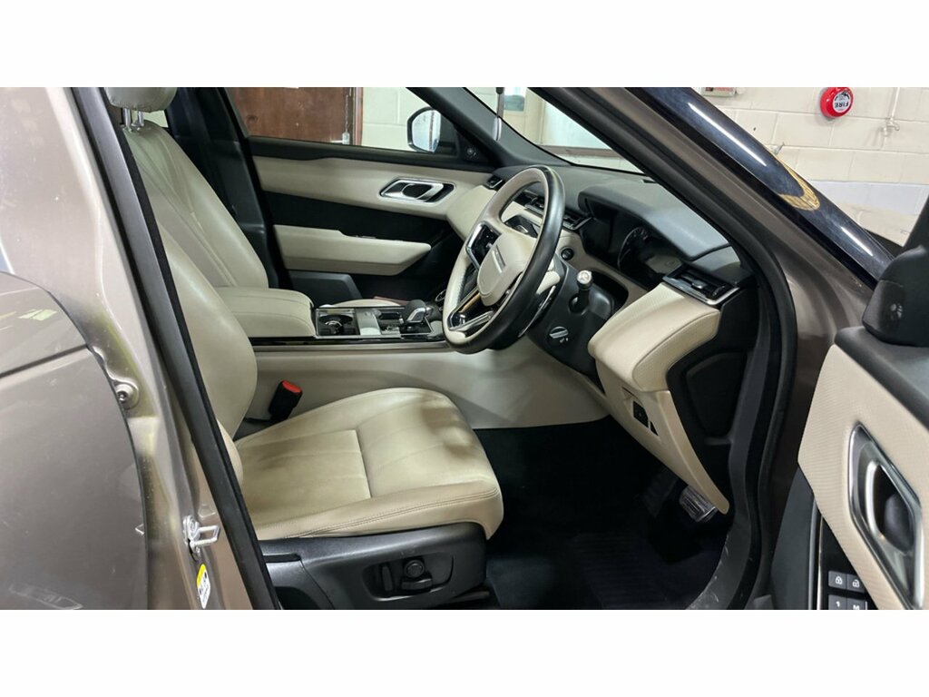 Land Rover Range Rover Velar D200 R-dynamic Black #11